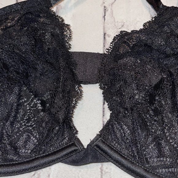 NWT- VICTORIA’S SECRET LACE/MESH PLUNGE FRONT BRA.  SZ 34DD. Black. - Picture 4 of 10